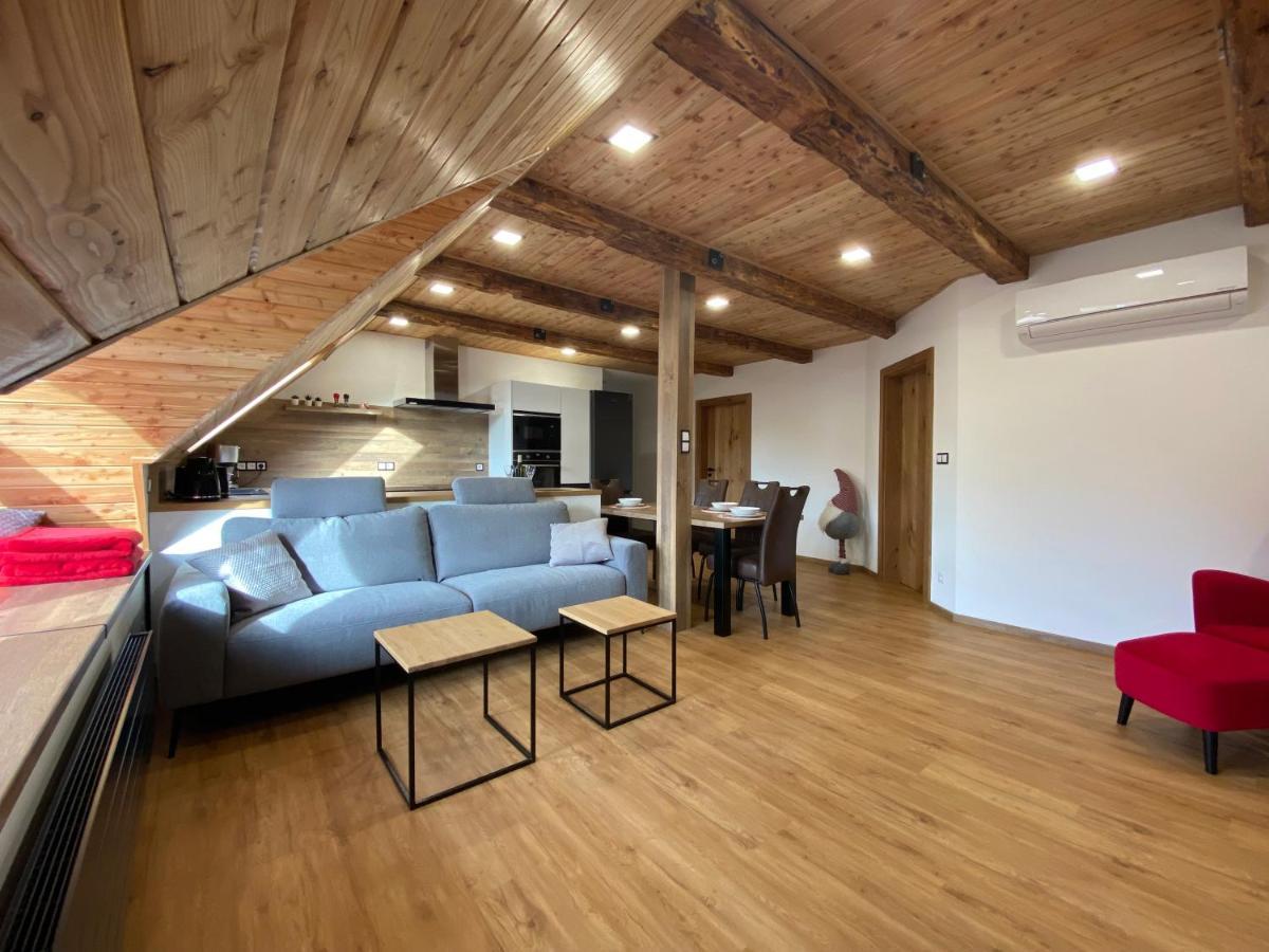 Yes Dream Apartment 耶塞尼克 外观 照片